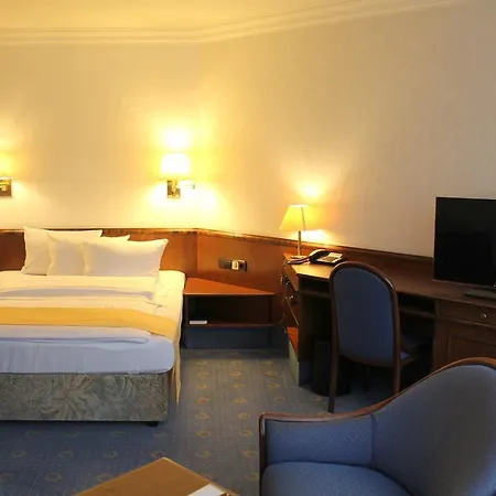 アパーテル アム ドム ホテル 4*