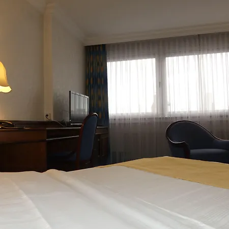 Appartel Am Dom 4*