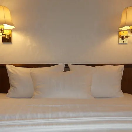 Hotel Appartel Am Dom 4*