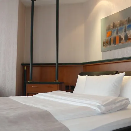 Appartel Am Dom Hotel 4*