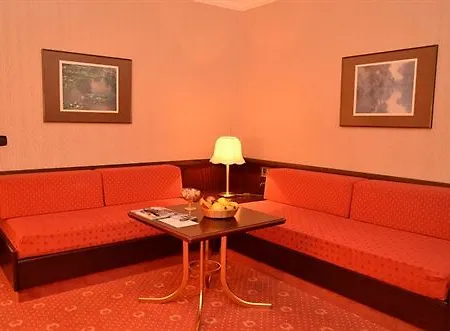 多姆阿帕特尔酒店 科隆