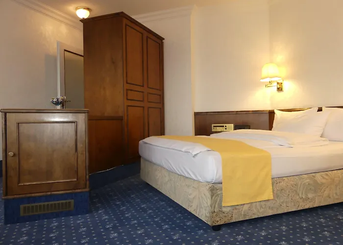 Hotel Appartel Am Dom 4*