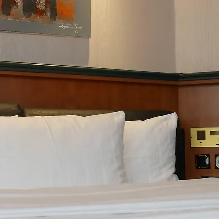 Appartel Am Dom 4* קלן