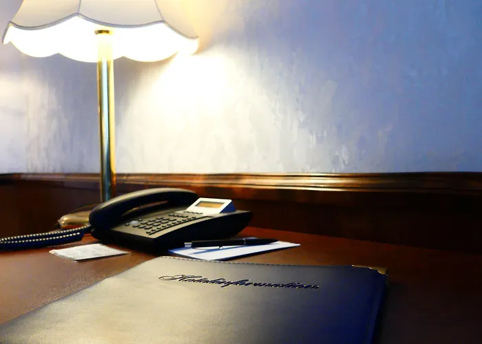 多姆阿帕特尔酒店 4*