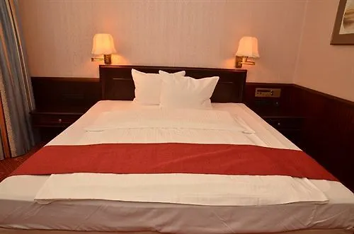 多姆阿帕特尔酒店